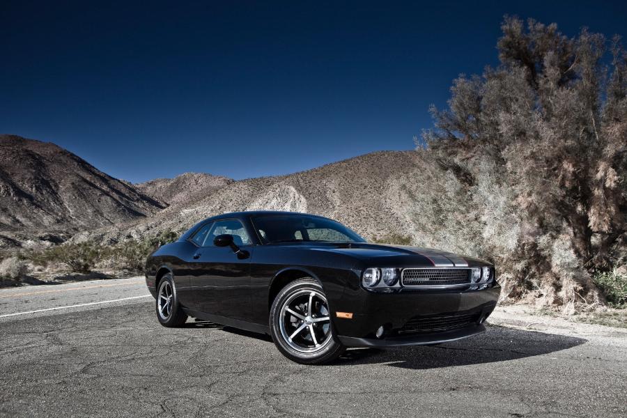  Dodge Challenger R/T 2011 года  (фото 18 из 28)